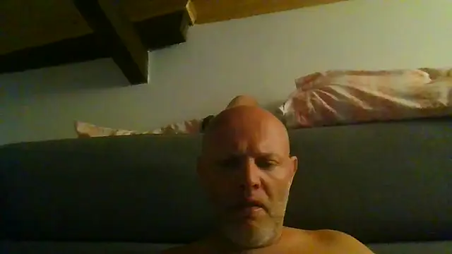 davigochi77bcn online show from 10-04-25, 08:40