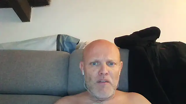 davigochi77bcn online show from 11-12-25, 06:52