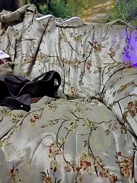 Hotredheadandtoungelasher online show from 12-25-24, 10:28