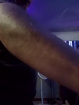 Hotredheadandtoungelasher online show from 03-07-26, 09:39