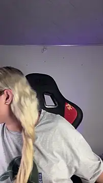 Irisweet  online show from 11-08-25, 03:56