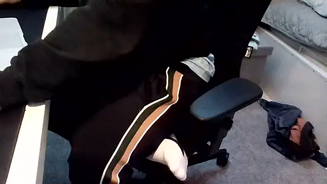 Luishorny19 online show from 12-08-24, 02:19