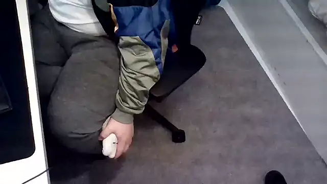 Luishorny19 online show from 01-14-25, 03:15