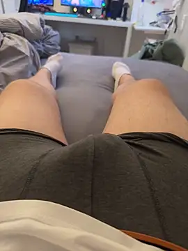 Luishorny19 online show from 10-20-25, 03:45