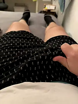 Luishorny19 online show from 10-29-25, 07:04