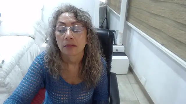 jesy hot online show from 12-22-25, 12:18