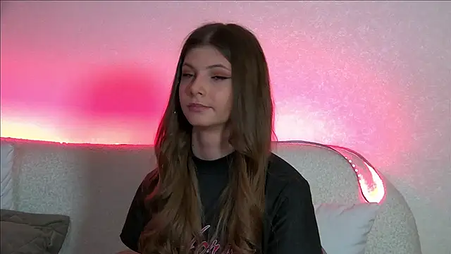 AudreyBarlow online show from 03-18-25, 03:42