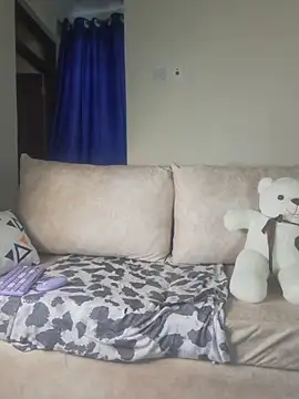 Red butterfly2 online show from 04-17-26, 12:19