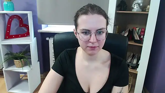 Zoey Erotic online show from 03-06-25, 08:41