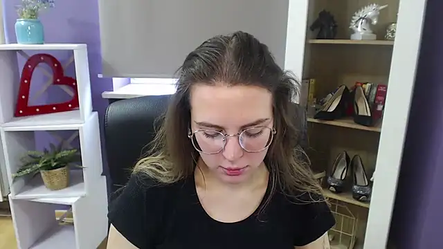 Zoey Erotic online show from 03-21-25, 09:01