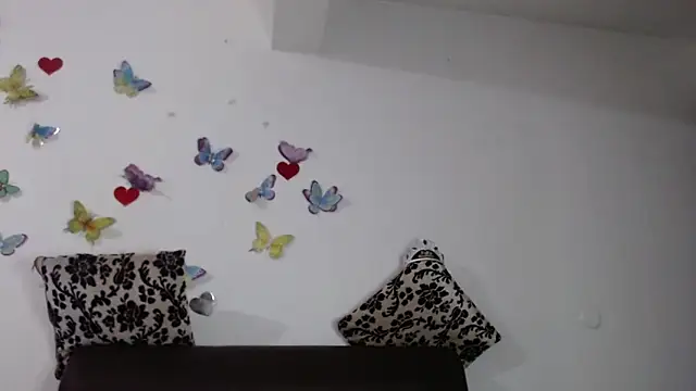 Snapshot of linapalacios chatting on 11-23-25, 02:17 linapalacios online show from 11-23-25, 02:17