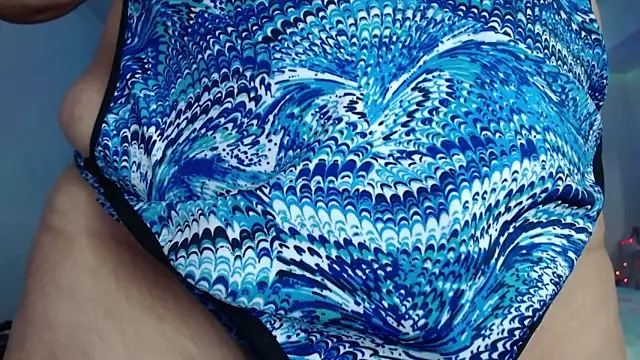 linapalacios online show from 12-18-25, 03:34