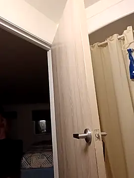 Snapshot of DanielTiger15 chatting on 09-13-25, 08:47 DanielTiger15 online show from 09-13-25, 08:47