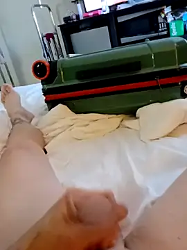 Snapshot of DanielTiger15 chatting on 10-19-25, 07:58 DanielTiger15 online show from 10-19-25, 07:58