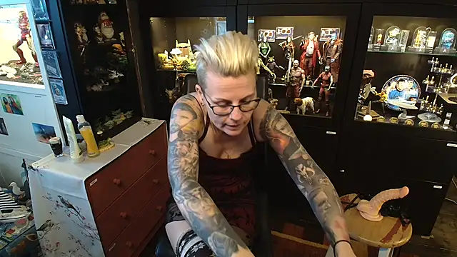 Snapshot of MaryG chatting on 01-23-25, 10:01 MaryG online show from 01-23-25, 10:01