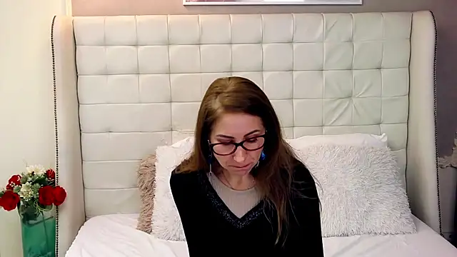 Snapshot of FoxyRamona chatting on 03-08-25, 12:52 FoxyRamona online show from 03-08-25, 12:52