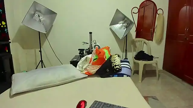 Snapshot of ashley_rossez7 chatting on 12-03-24, 12:13 ashley rossez7 online show from 12-03-24, 12:13