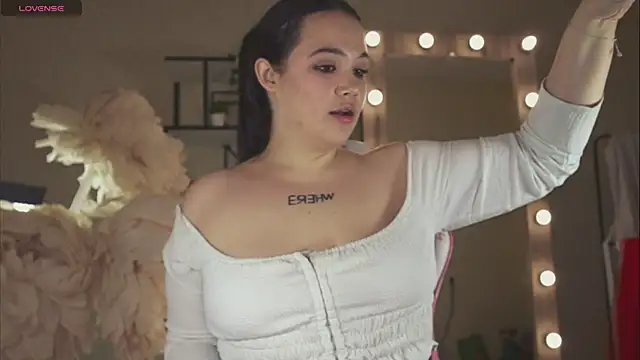 Chery Lady22 online show from 01-14-25, 06:24