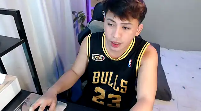 Snapshot of princeJayX chatting on 12-07-24, 12:45 princeJayX online show from 12-07-24, 12:45