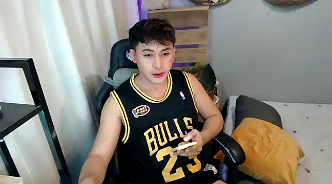 Snapshot of princeJayX chatting on 12-08-24, 12:19 princeJayX online show from 12-08-24, 12:19