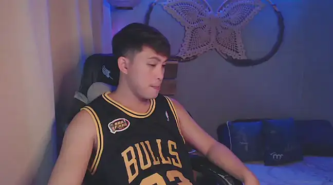 Snapshot of princeJayX chatting on 12-10-24, 09:33 princeJayX online show from 12-10-24, 09:33