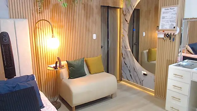 deepieredandwett online show from 11-08-25, 07:52