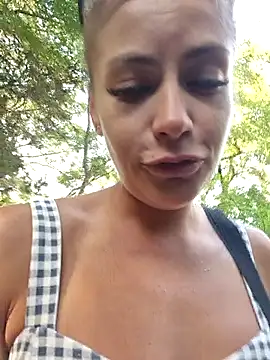 Snapshot of Keli_Jessi chatting on 09-11-25, 12:05 Keli Jessi online show from 09-11-25, 12:05