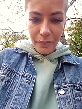 Snapshot of Keli_Jessi chatting on 09-26-25, 01:15 Keli Jessi online show from 09-26-25, 01:15