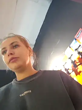 Snapshot of Keli_Jessi chatting on 10-03-25, 05:43 Keli Jessi online show from 10-03-25, 05:43