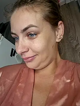 Snapshot of Keli_Jessi chatting on 10-11-25, 05:22 Keli Jessi online show from 10-11-25, 05:22