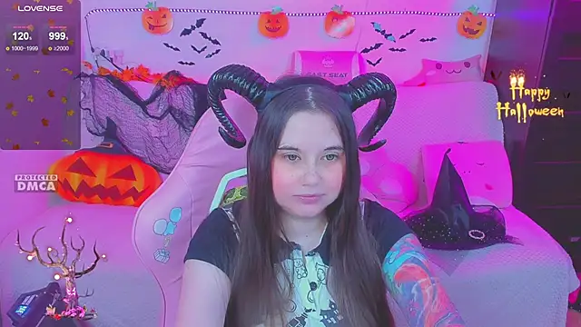 Lolisuccub online show from 10-31-25, 04:52