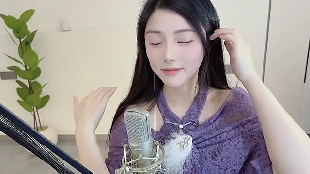 Snapshot of HaagenDazs_ chatting on 03-12-25, 04:08 HaagenDazs online show from 03-12-25, 04:08