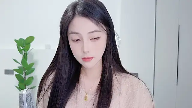 Snapshot of HaagenDazs_ chatting on 10-24-25, 12:56 HaagenDazs online show from 10-24-25, 12:56