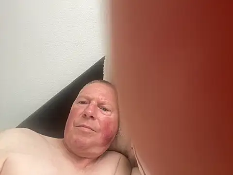 Snapshot of boilinghot123 chatting on 09-21-25, 07:43 boilinghot123 online show from 09-21-25, 07:43