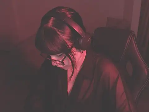 Snapshot of modjo_ chatting on 12-11-24, 02:19 modjo  online show from 12-11-24, 02:19