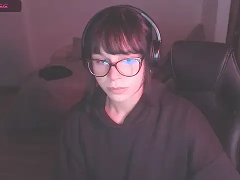 Snapshot of modjo_ chatting on 12-12-24, 02:04 modjo  online show from 12-12-24, 02:04