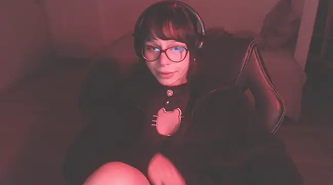 Snapshot of modjo_ chatting on 12-13-24, 08:09 modjo  online show from 12-13-24, 08:09