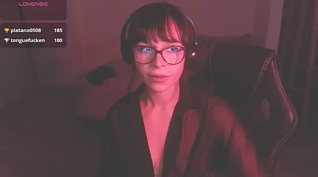 Snapshot of modjo_ chatting on 12-24-24, 11:17 modjo  online show from 12-24-24, 11:17