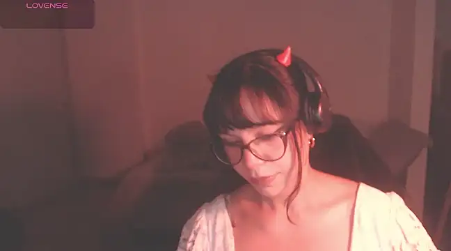 Snapshot of modjo_ chatting on 01-31-25, 03:20 modjo  online show from 01-31-25, 03:20