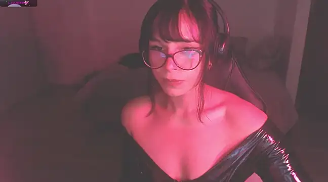 Snapshot of modjo_ chatting on 02-16-25, 04:53 modjo  online show from 02-16-25, 04:53