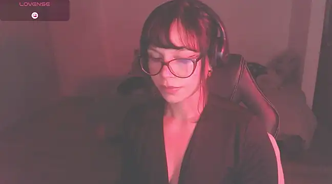 Snapshot of modjo_ chatting on 03-22-25, 04:03 modjo  online show from 03-22-25, 04:03