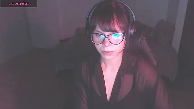 Snapshot of modjo_ chatting on 09-24-25, 02:48 modjo  online show from 09-24-25, 02:48