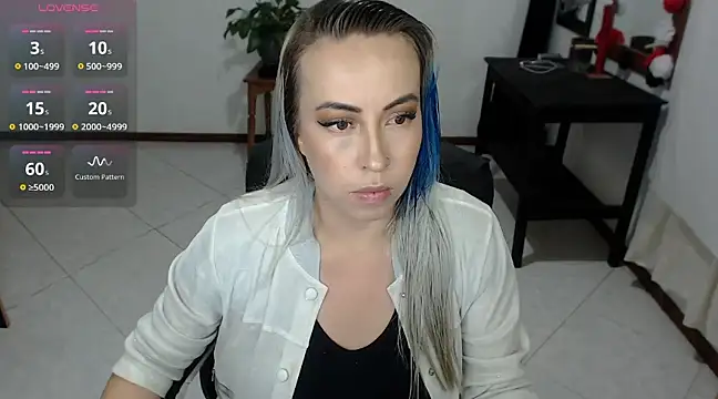 charlottezoe15 online show from 03-13-25, 01:10