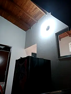 LunaZambrano online show from 09-18-25, 02:30