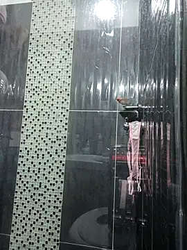 LunaZambrano online show from 10-04-25, 03:32