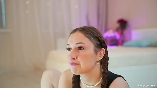 RosyEmily online show from 02-17-25, 11:44