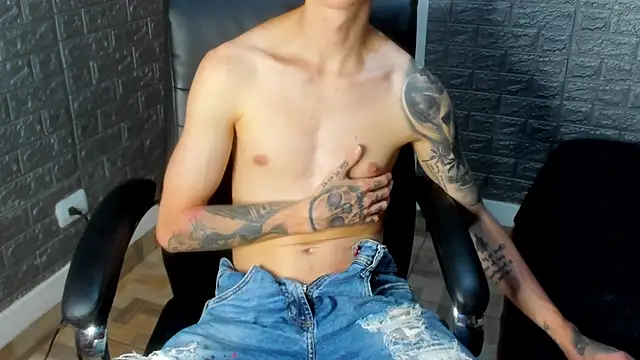 Snapshot of Dmtry6 chatting on 11-09-25, 11:58 Dmtry6 online show from 11-09-25, 11:58