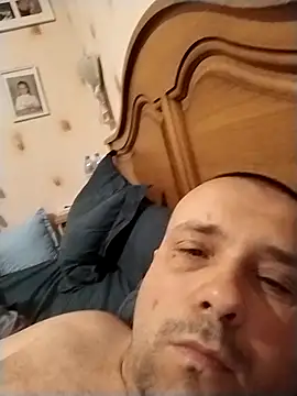 manubm03 online show from 11-30-25, 07:56