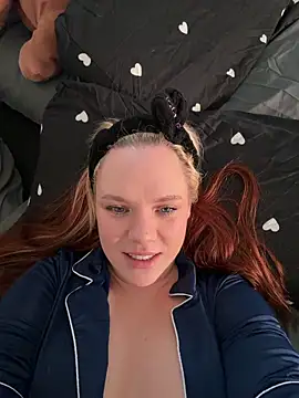 Snapshot of AnjaAmelia chatting on 02-13-26, 12:34 AnjaAmelia online show from 02-13-26, 12:34