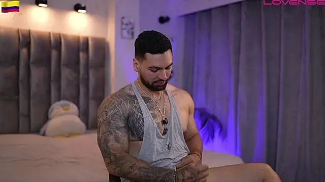 Snapshot of john_king29 chatting on 02-14-26, 12:40 john king29 online show from 02-14-26, 12:40